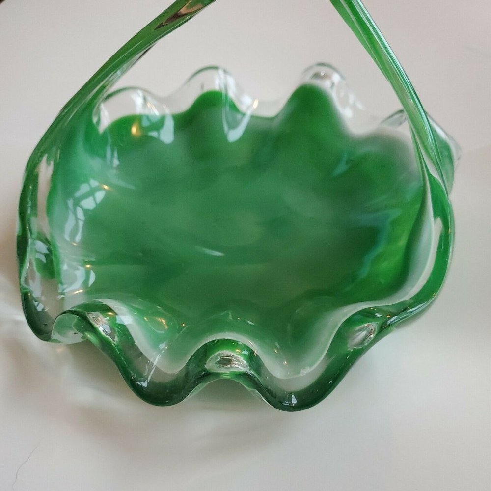 Vintage Green Depression Glass Unique Curved Swirl Candy Dish w/Handle 8x7x6 - Picture 3 of 7